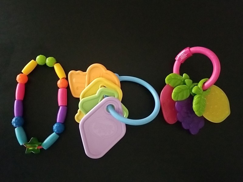 Green Toys, Tomy First  years Teething Soothing Keyring Fruit Toys 