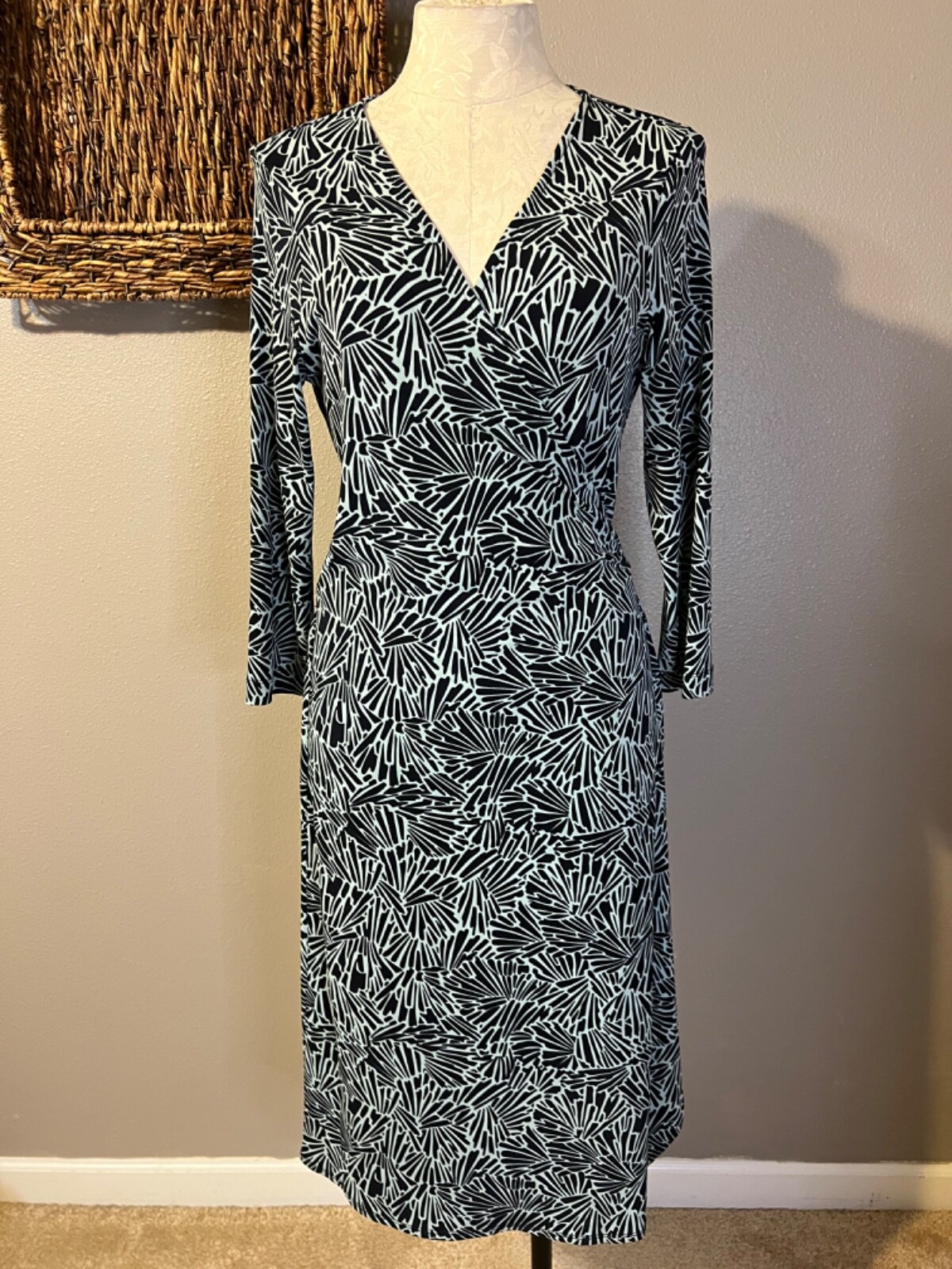 Long Sleeve Stretch Wrap Dress Large 