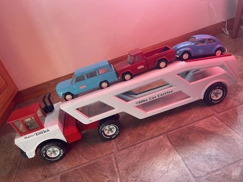 MIGHTY TONKIA Car Carrier--1970--2 Jeeps, Volkswagen Beetle--restored cond.-READ