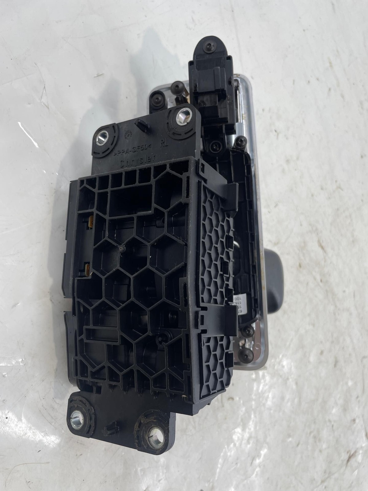 2014 Maserati Quattroporte S Transmission Floor Shifter Assembly 670013534 OEM