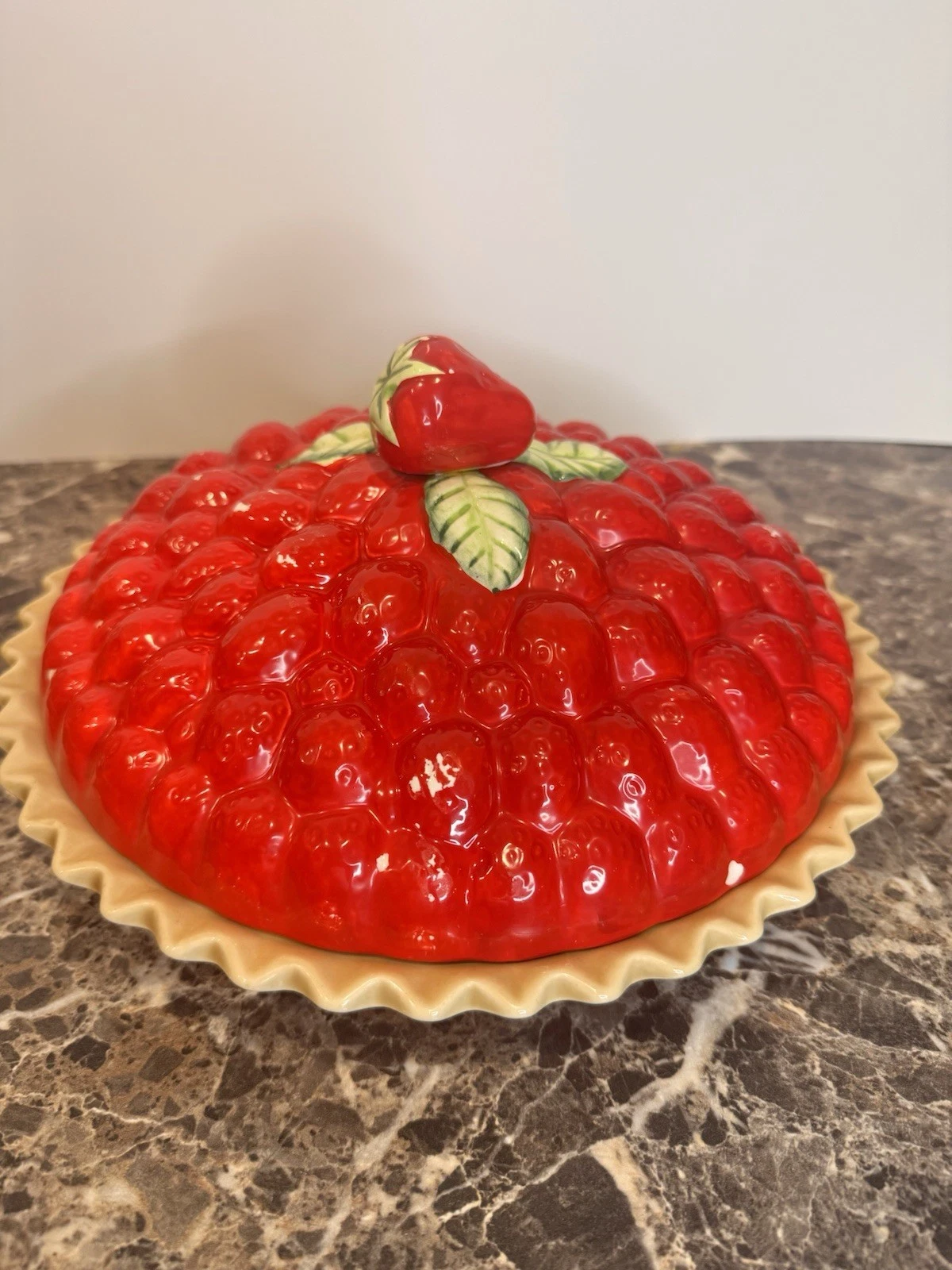 Vintage Ceramic Strawberry Pie Dish Keeper with Lid Universal Trumps Corp
Opens in a new window or t