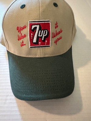 VINTAGE STYLE 7 UP KHAKI AND GREEN TRUCKER CAP EMBROIDERED SODA LOGO & SLOGAN