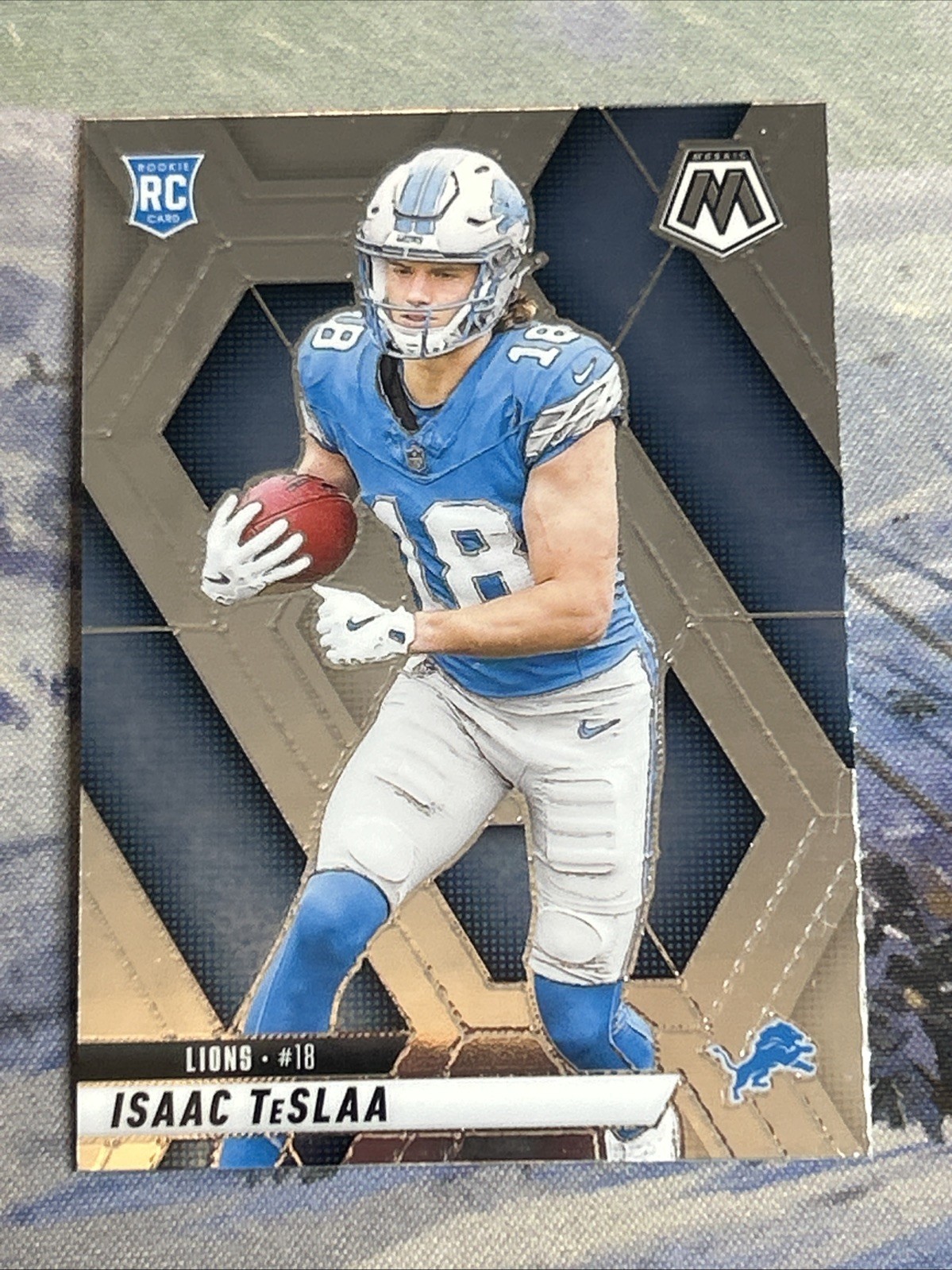 2025 PANINI MOSAIC FOOTBALL ISAAC TESLAA ROOKIE #319 DETROIT LIONS