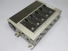 SMC VV5FS3-01T-051-03 PNEUMATIC VALVE MANIFOLD ASSEMBLY T196963