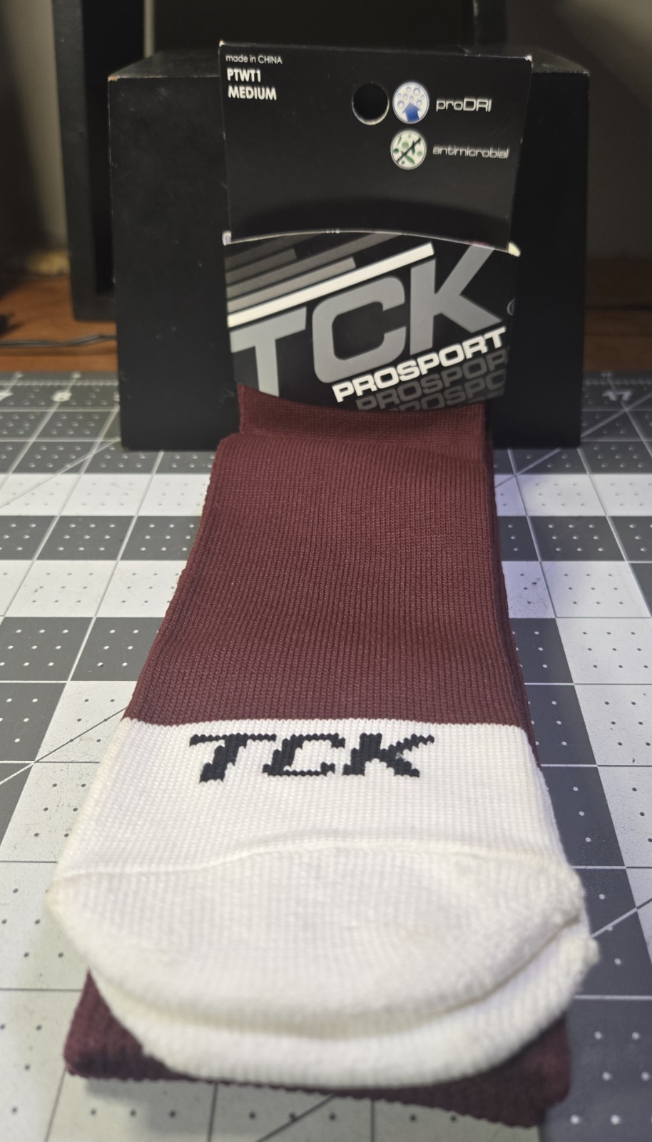 TCK Maroon White Over Knee Blister Control Athletic Socks Adults Size Small NEW
