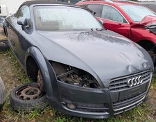 Audi TT Cabriolet Front Bumper Grille 2008 Reg From Breaking Vehicle