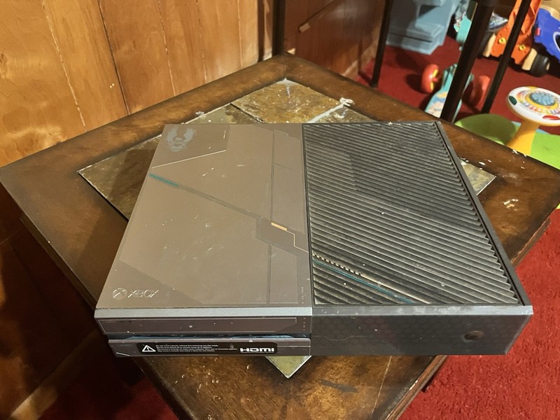 Microsoft Xbox One Special Edition 1TB Black Console 1080p Region Free HDMI