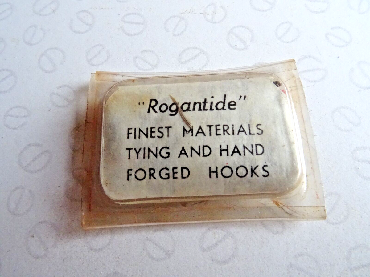 2 Paquets Vintage De Mouches Artificielles Rogan D'Irlande - Rogantide, Pour La Pêche à La Truite, Occasion