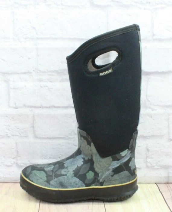 Womens bogs size 1 sale
