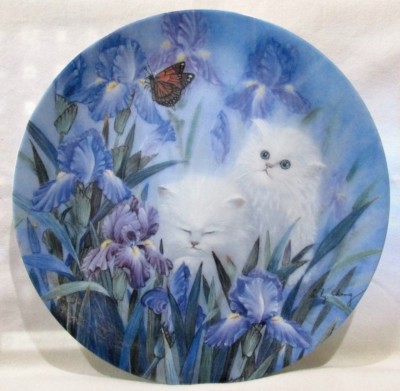Two White Kittens Garden Discovery by Lily Chang 8.5''dia. Bradford Exchange Iris
