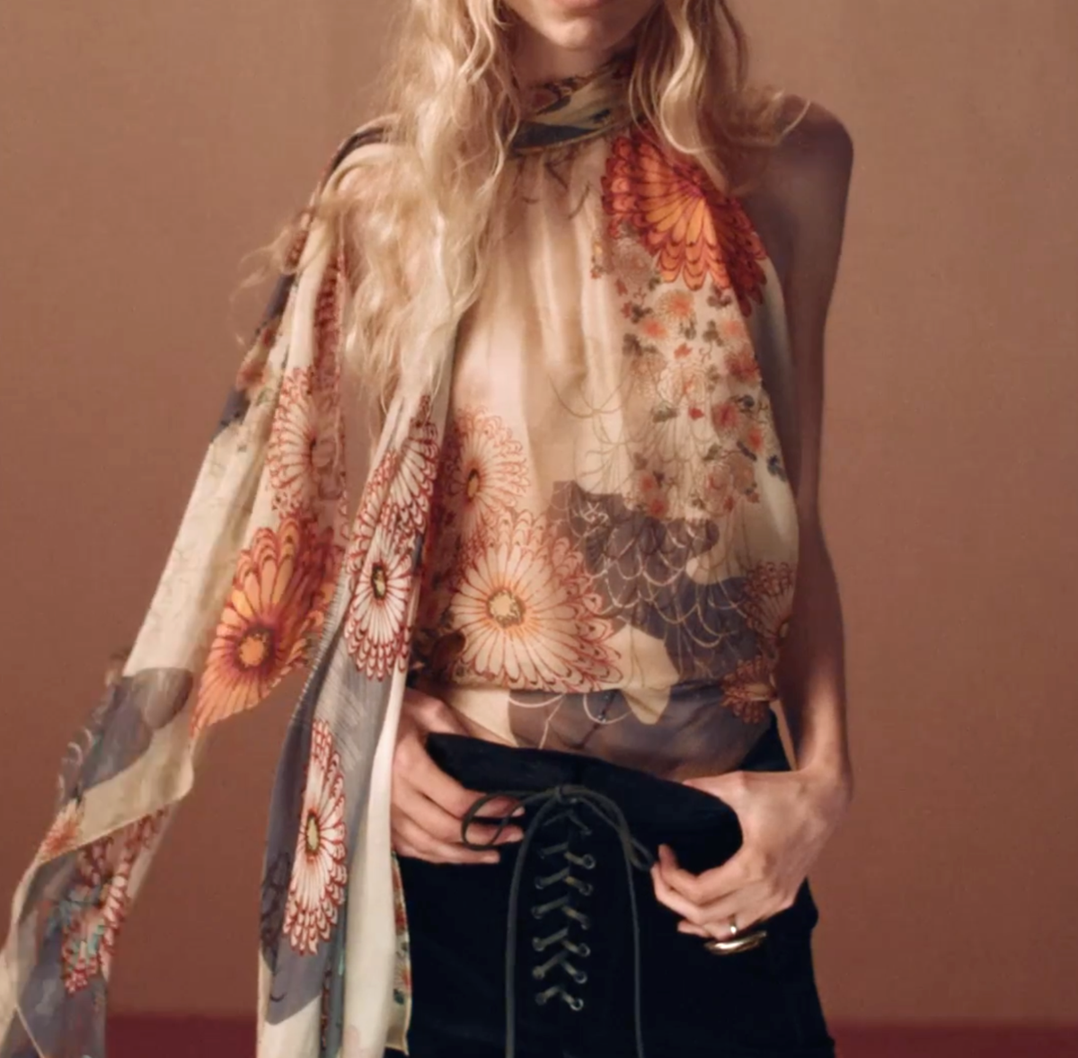 小物 ROSES SCARF Scarf gauze rose flowers | robe of feathers