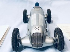 CMC 1/18 Mercedes Benz W25 1934 Un, Un-displayed