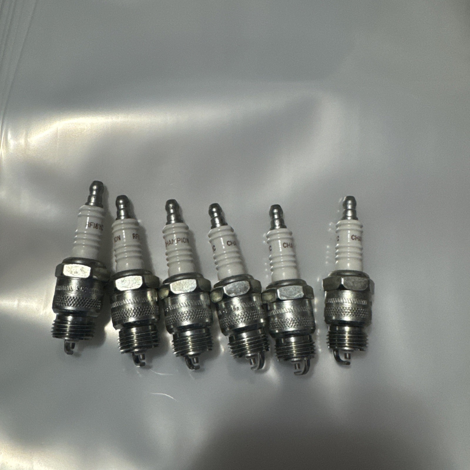 Champion RF18YC Spark Plugs NEW Set Of 6