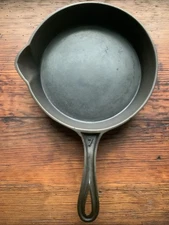 Unmarked Fancy Handle Cast Iron Skillet, Single Spout, Raised Number 7, Restored