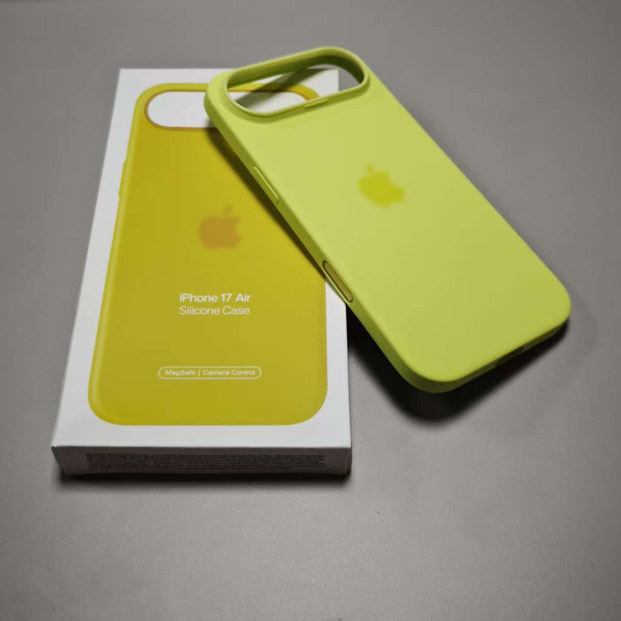 For iPhone Air 17 Pro Max Original&zwnj; Silicone Magnetic Phone Case /Magsafe Cover