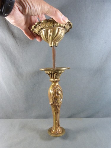 Gilt bronze chandelier element. Rocaille-style column ceiling light with foliage - Picture 5 of 10