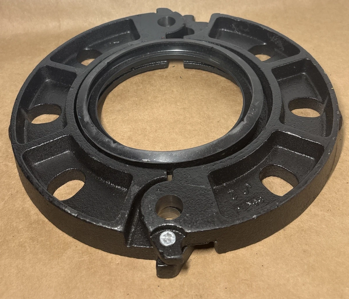 Victaulic S/741,4/114,3 Grooved Pipe Flange Adapter w/ EPDM Gasket 300 PSI photo 7