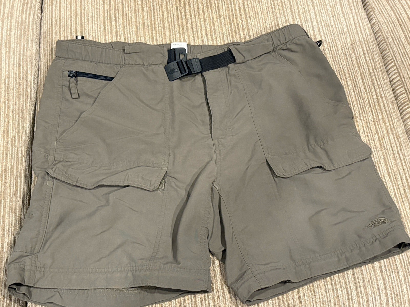 North Face Large Green Cargo Shorts 7-Inch Nylon Belted Hiking Camping Kayak  