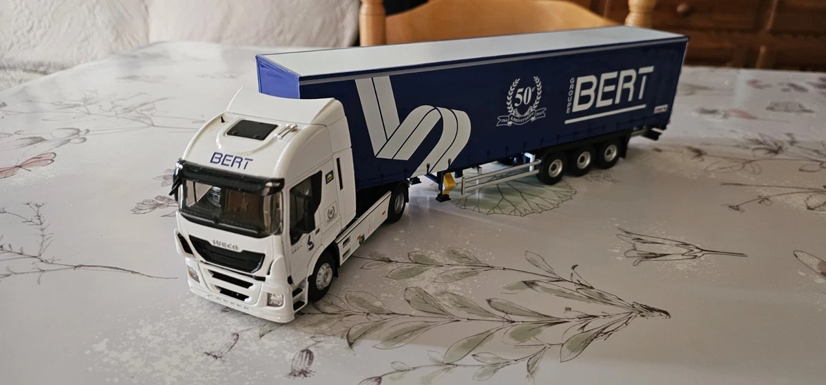 CAMION ELIGOR TRACTEUR IVECO STRALIS TRUCK 1/43e boite abimée