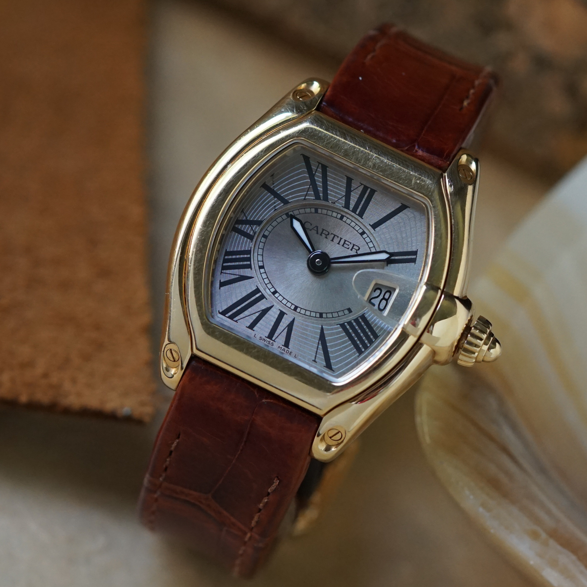 Cartier ヴィンテージ2000年限定スカーフ Jewels&animals Cartier Roadster Ladies W62018Y5 18k Yellow Gold Deployant Quartz