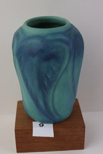 #9  shape 859 Early Van briggle pottery Ming blue leaf vase 5.5" tall