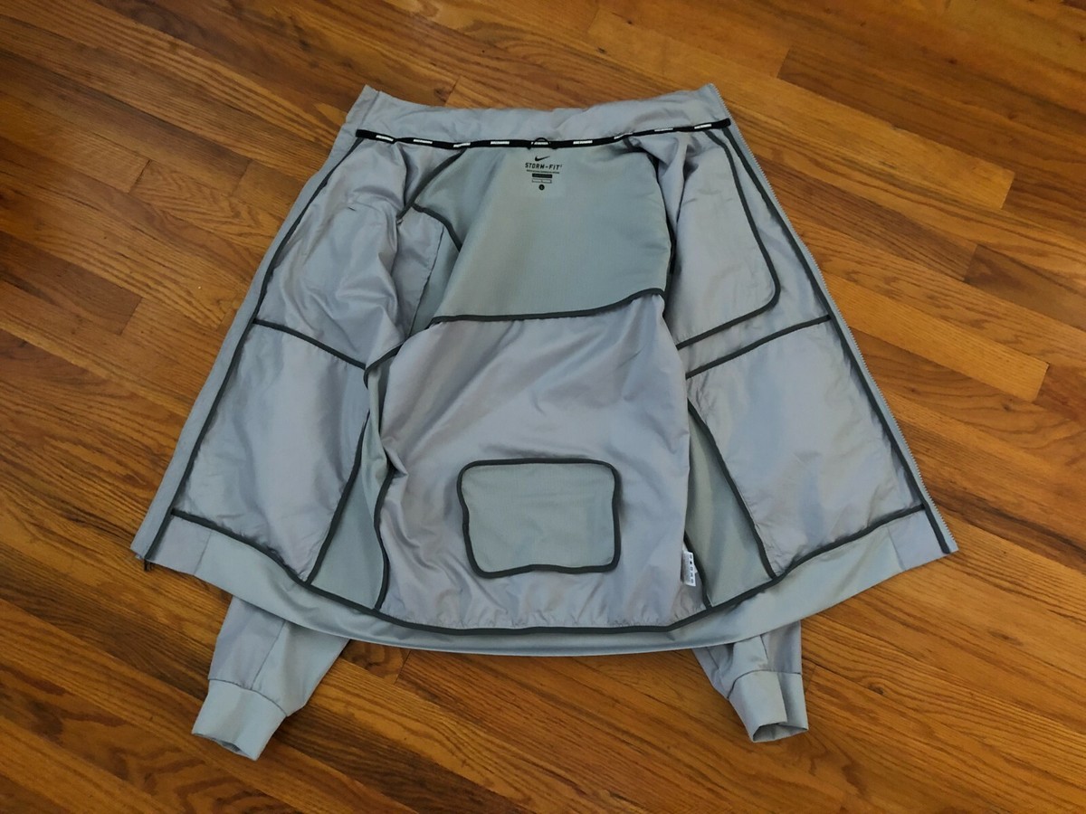 Nike Running Men's Explore Storm Fit Jacket 559551 Silver Nike Running Men's Explore Storm Fit Jacket 559551 Silver