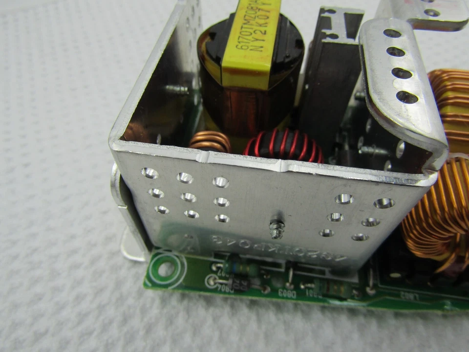 Apple 6870T194D10 Mac M5521 Power Supply - Image 3 of 4