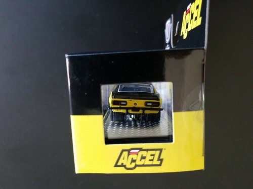 M2 Machines 1:64 Auto-Meets Release 56 1968 Chevrolet Camaro SS 350 "ACCEL" - Picture 5 of 7