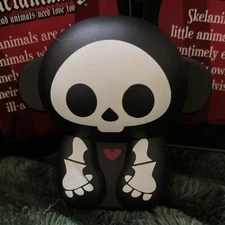 Skelanimals Marcy Monkey Glow In The Dark Vinyl Figure Hot Topic Exclusive 2023