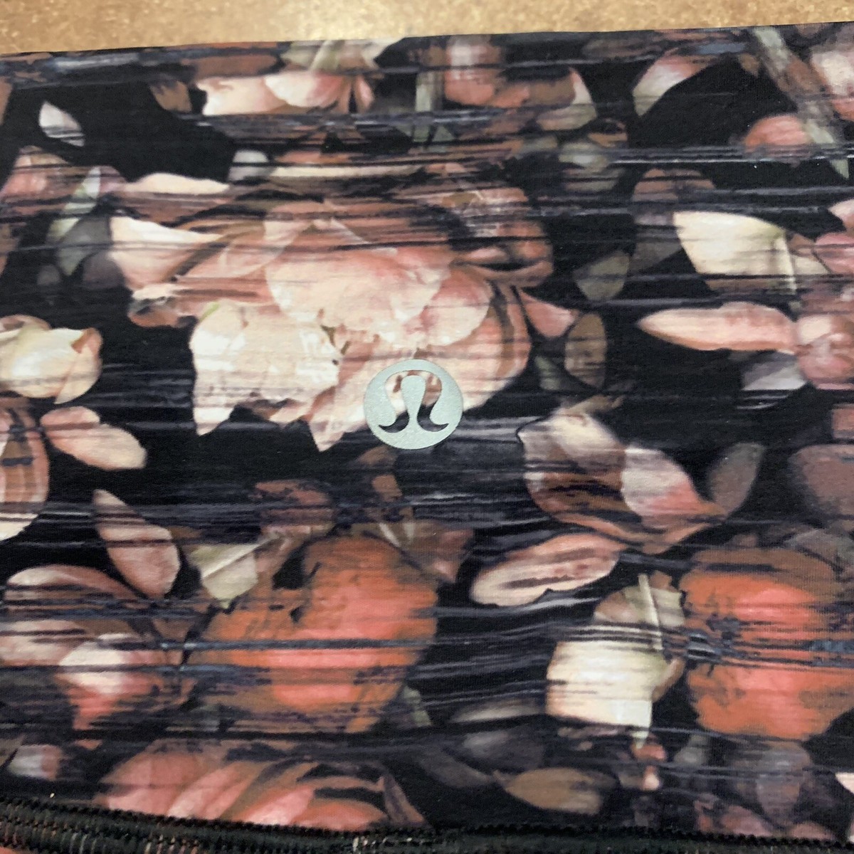 lululemon - ルルレモン WunderUnderCrop HR サイズ6 新品タグ付 LW7BESS_071150_1