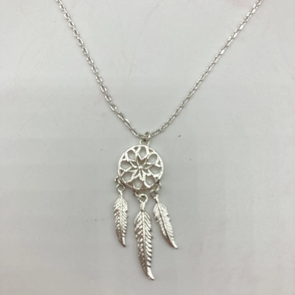 Collar Colgante Pluma Atrapasueños Tono Plata Marca Lucky Cadena 18" Delicado  Foto 4 de 4