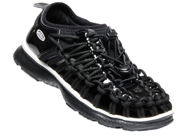 keen uneek black white