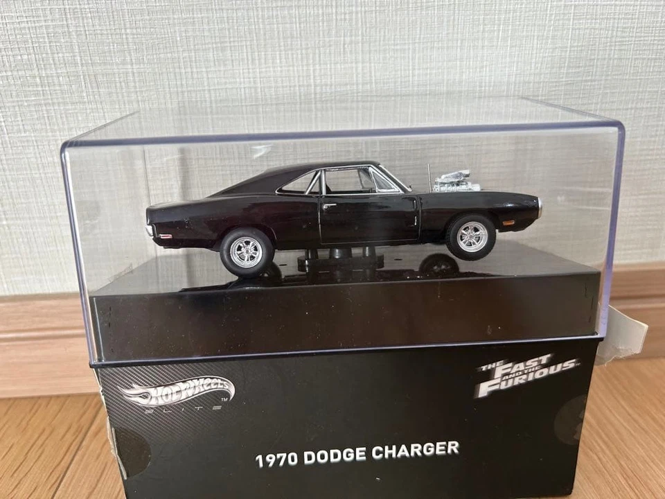 Hot Wheels Elite Fast & Furious Dodge Charger 1/43 - Image 4 of 4