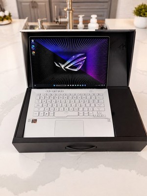ASUS Zephyrus G14, Ryzen 9, RTX 3060, 1tb Storage, 16gb Ram