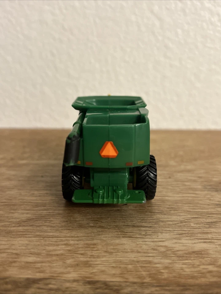 John Deere ERTL Green Die-cast Farm Combine Harvester Scale 1:32 Plastic Toy - Image 4 of 4