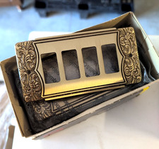 Placca da Muro Valli & Valli Oro Patinato 4/ 5 Fori Mod. 617 Misura D/E 5pz