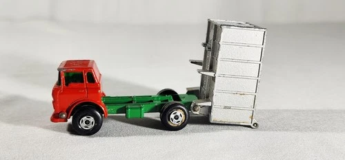 Matchbox - #26 GMC Tipper Truck