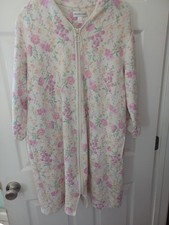 Miss Elaine Fleece Long House Coat Floral, Zip Front Size Large, Pockets