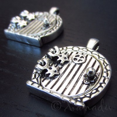 Hobbit Door Lord Of The Rings Antiqued Silver Plate Pendant C2627 - 1, 2 Or 5PCs
