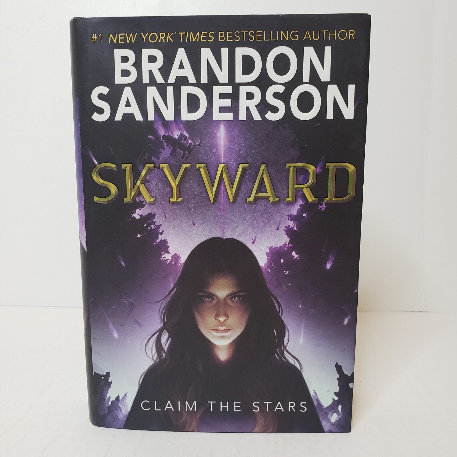 Livro skyward de brandon sanderson (inglês)