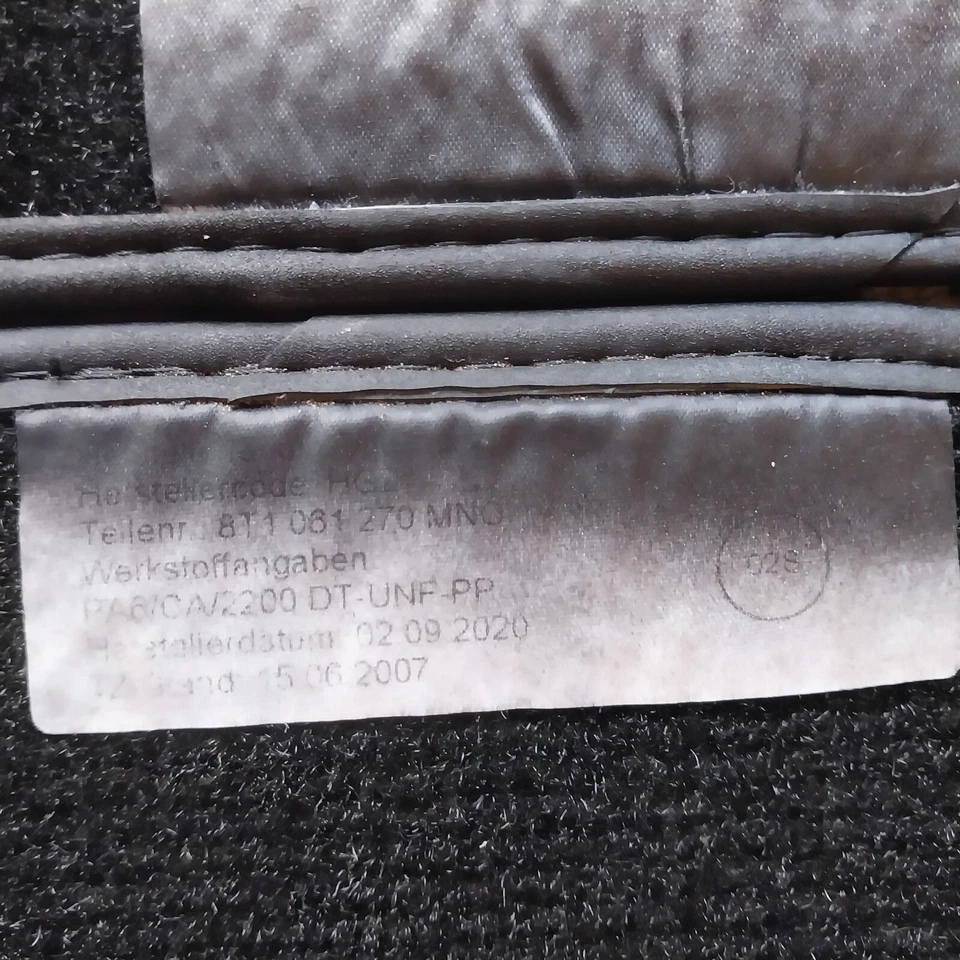 AUDI A5 QUATTRO Carpet Floor Mat Black Set of 4 Front and Back 2009-2011 - Image 3 of 4