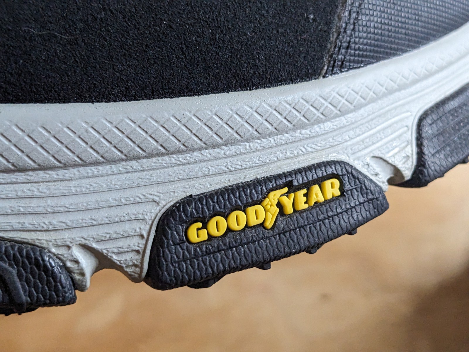 SAOLA Scarpe slip on uomo Skechers taglia 10 impermeabili nero grigio suola Goodyear outdoor