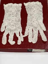 Vtg White Crochet Lace Gloves