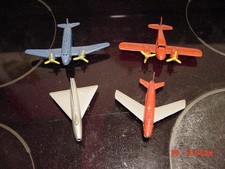 VINTAGE TOOTSIETOY AIRCRAFT FIGHTER PLANE AND PLASTIC TWIN ENGINE AIRPLANE LOT