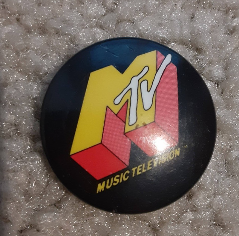 VTG Original 1980's MTV Music Television Pinback Button Pop Culture Retro Badge
