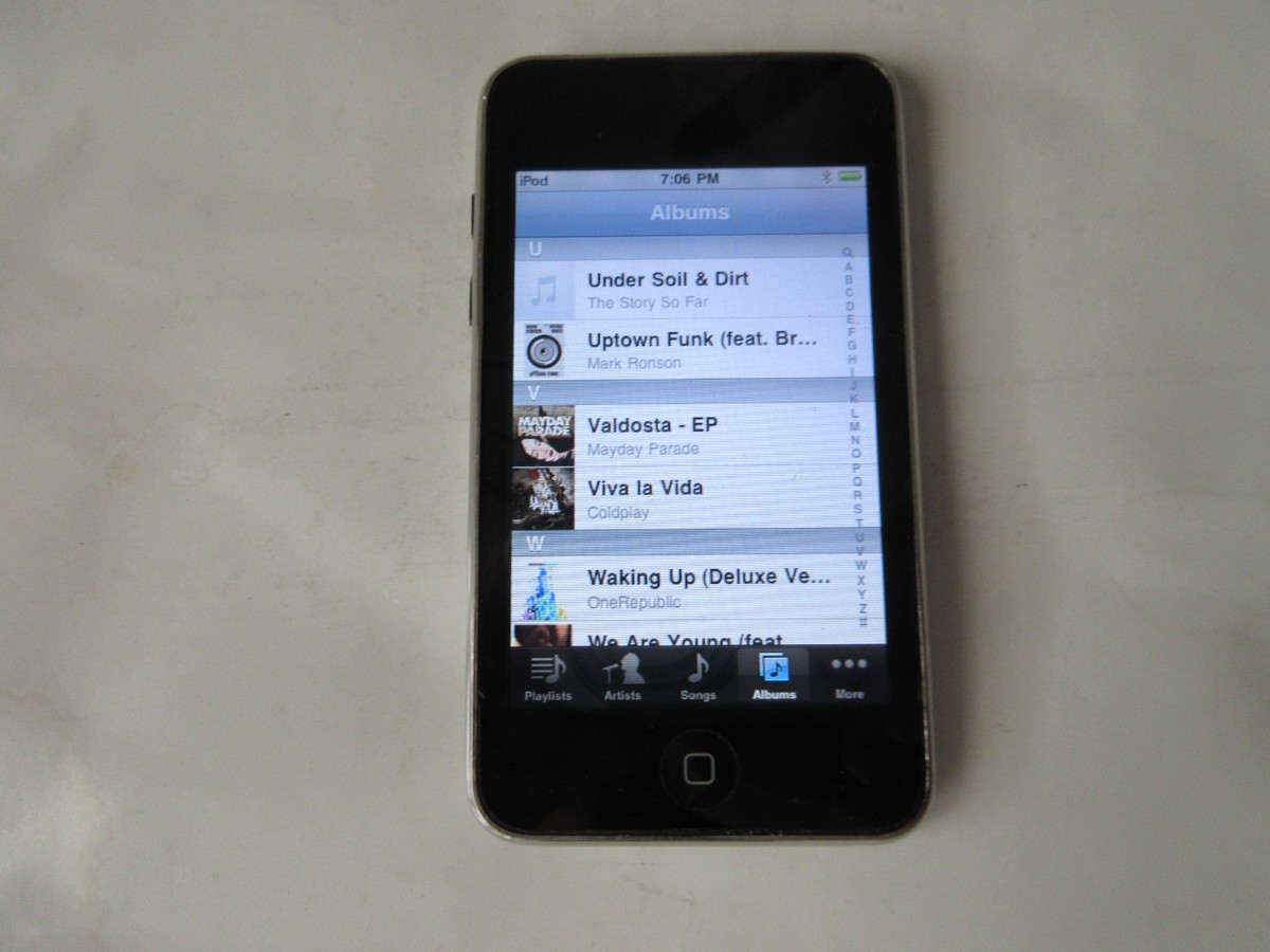Apple iPod Touch 2nd Generation 8GB With (562songs MC086LL) | eBay