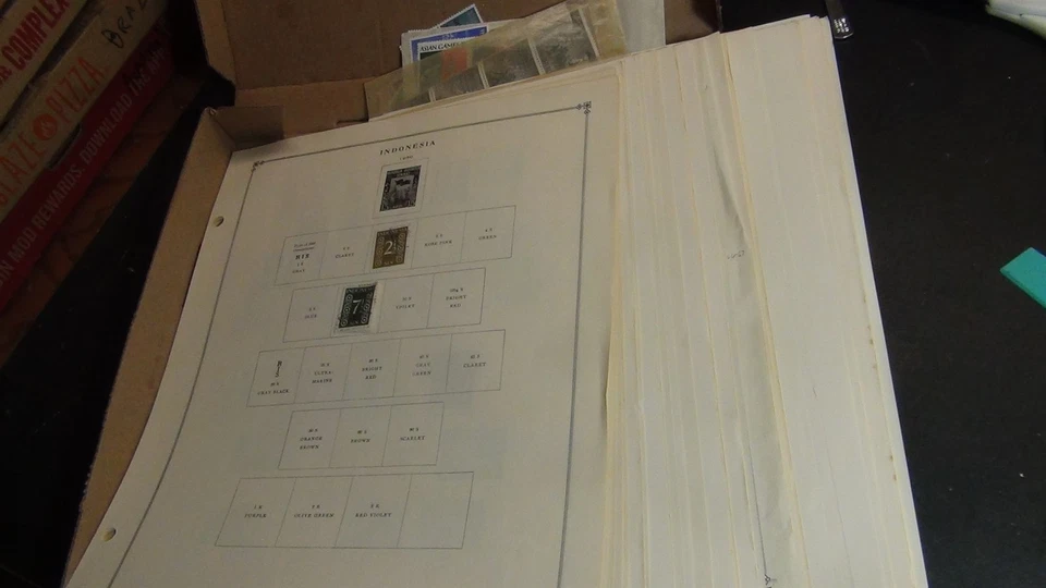 Stampsweis Indonesia on Scott Intl pages est 1000 stamps to1973 in pizza box - Image 2 of 4