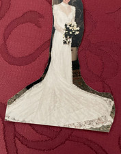 Stunning lace overlay satin/beaded 1988 wedding dress size 4 W/train READ