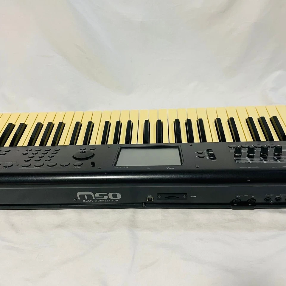 Korg M50-61 Music Workstation 61-Key Synthesizer Keyboard w/ Case & Cable Tested - Image 3 of 4
