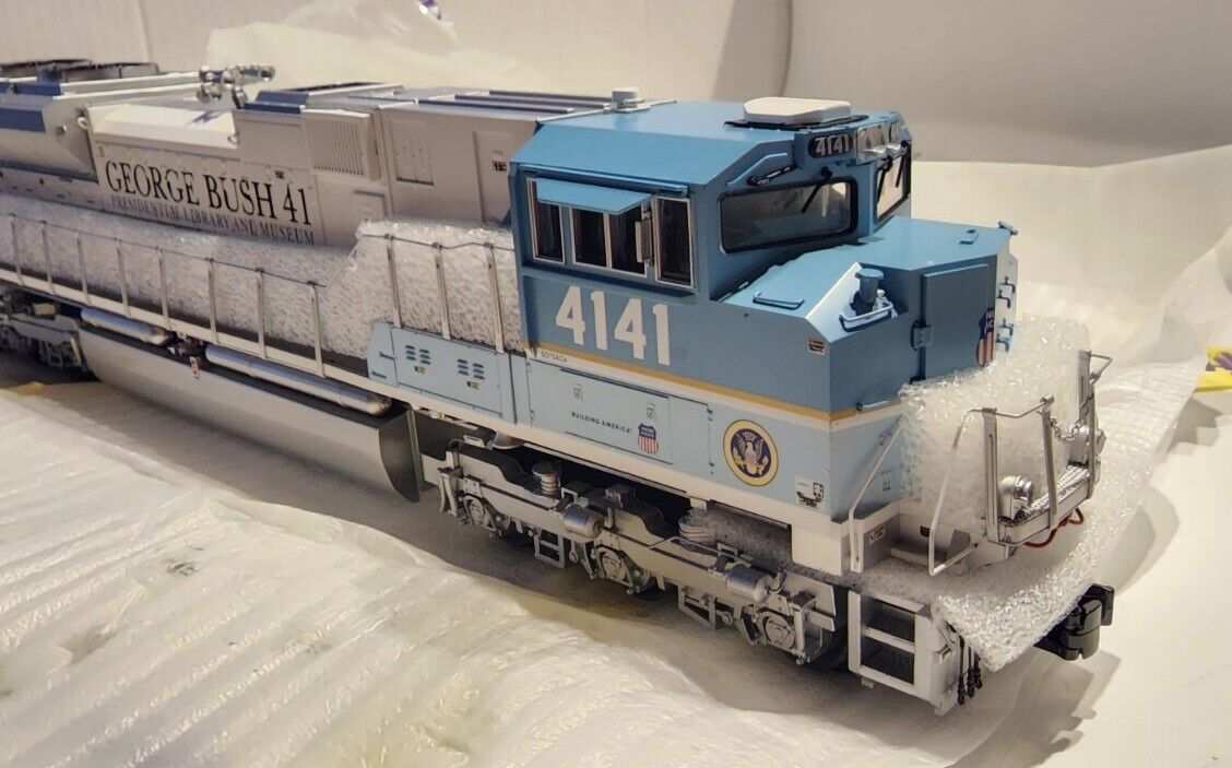 MTH O Scale SD70ACe Diesel Engine George H. Bush #4141 w MTH O Scale SD70ACe Diesel Engine George H. Bush #4141 w